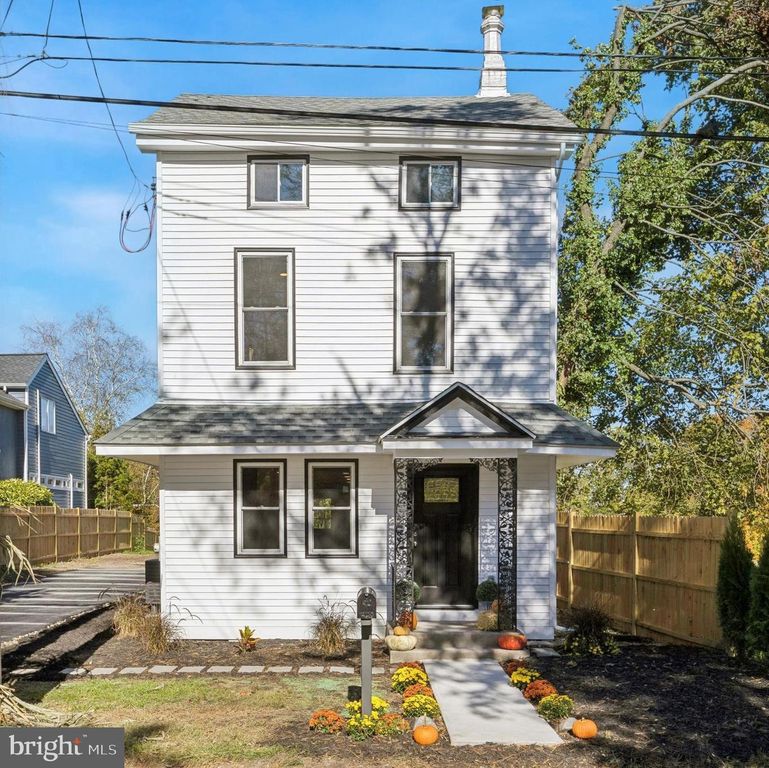 3011 CHURCH RD, Lafayette Hill, PA 19444