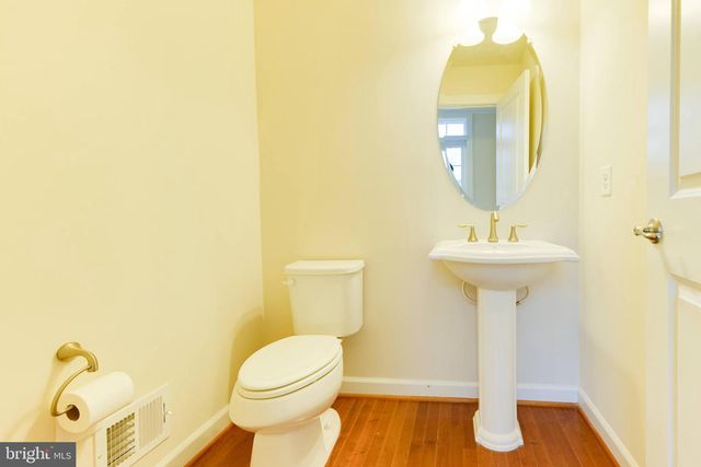 5255 STREAM BANK LN, Greenbelt, MD 20770