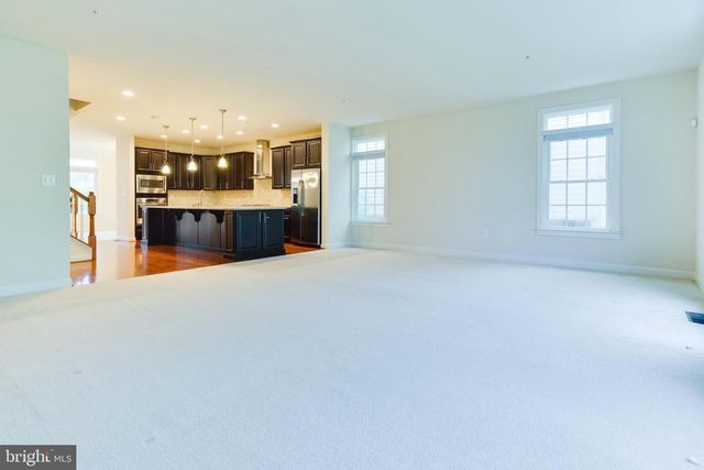 5255 STREAM BANK LN, Greenbelt, MD 20770