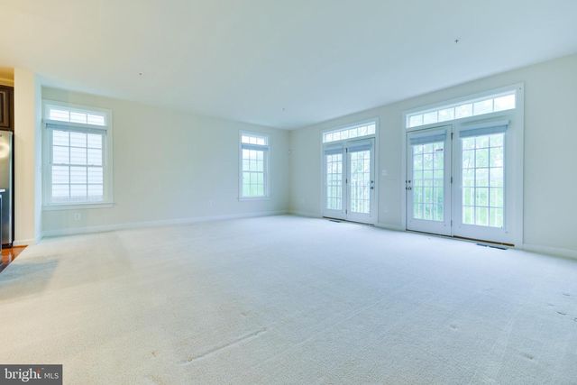 5255 STREAM BANK LN, Greenbelt, MD 20770