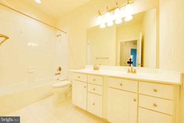 5255 STREAM BANK LN, Greenbelt, MD 20770