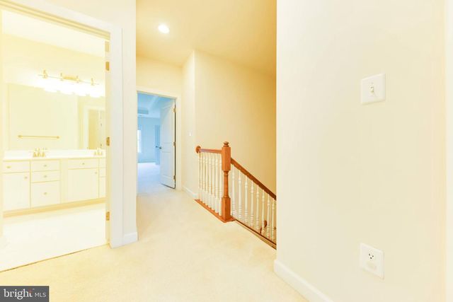 5255 STREAM BANK LN, Greenbelt, MD 20770