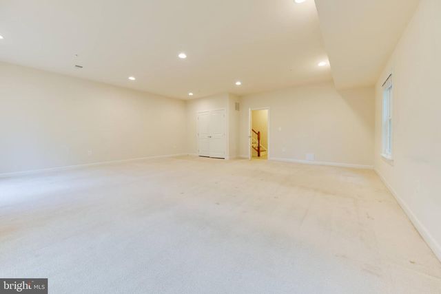 5255 STREAM BANK LN, Greenbelt, MD 20770