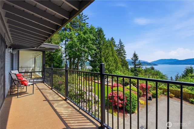 639 W Lake Sammamish Parkway NE, Bellevue, WA 98008