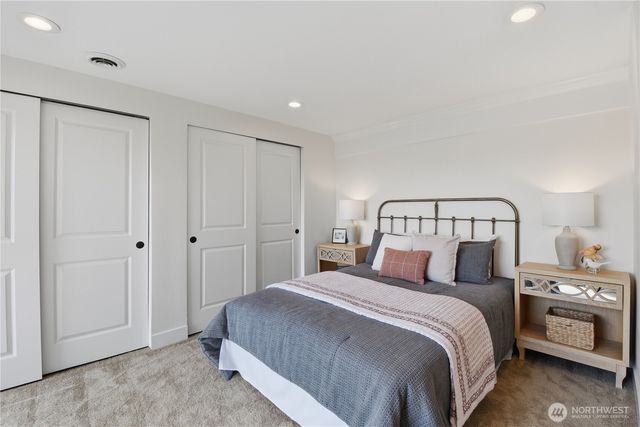 639 W Lake Sammamish Parkway NE, Bellevue, WA 98008