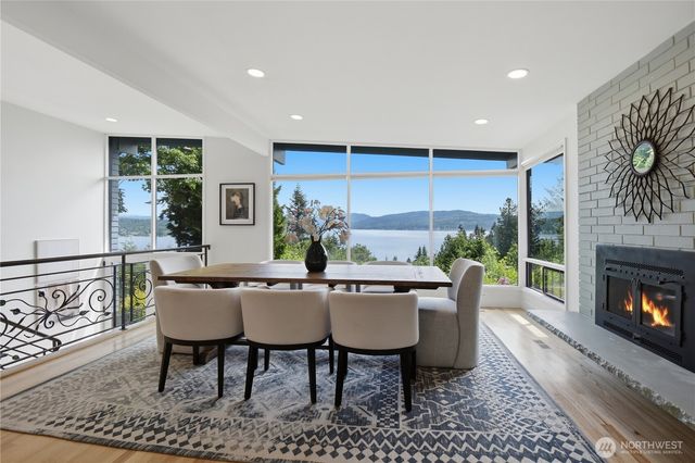 639 W Lake Sammamish Parkway NE, Bellevue, WA 98008