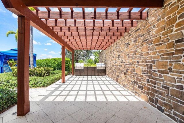 19227 Broad Shore Walk, Loxahatchee, FL 33470