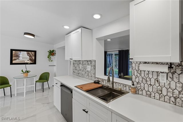 1280 Pine ST, Naples, FL 34104