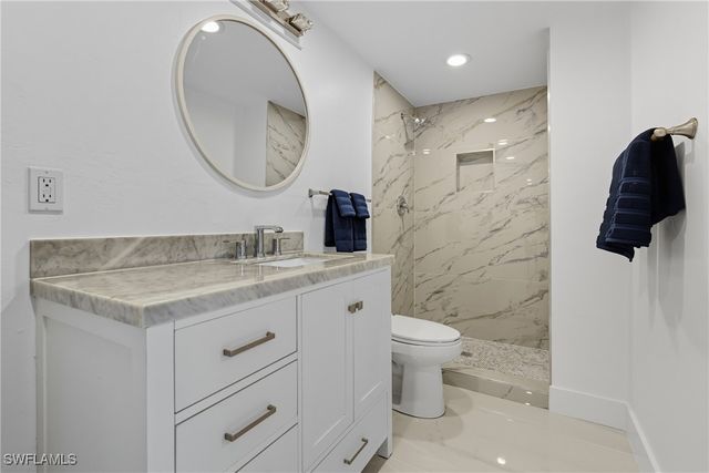 1280 Pine ST, Naples, FL 34104