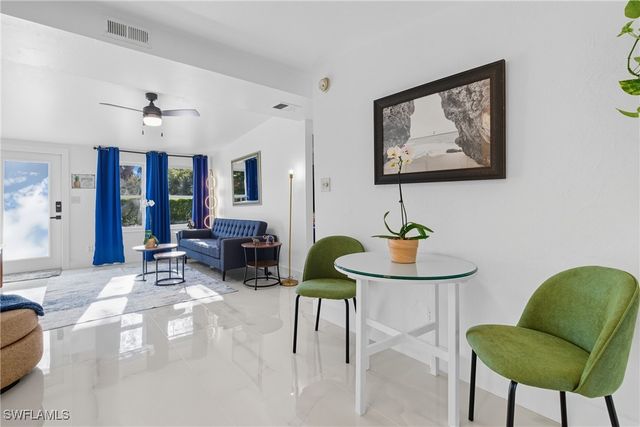 1280 Pine ST, Naples, FL 34104