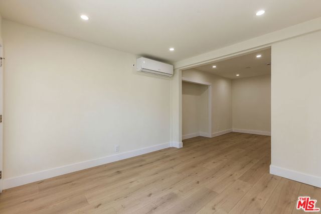 5915 Barton Avenue, Los Angeles, CA 90038