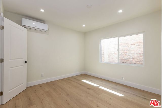 5915 Barton Avenue, Los Angeles, CA 90038