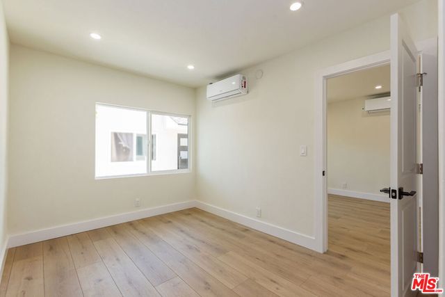 5915 Barton Avenue, Los Angeles, CA 90038