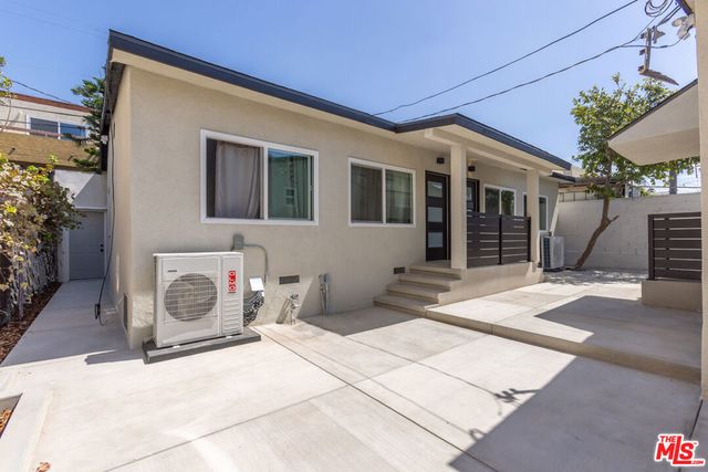 5915 Barton Avenue, Los Angeles, CA 90038