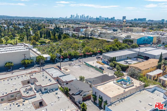 5915 Barton Avenue, Los Angeles, CA 90038