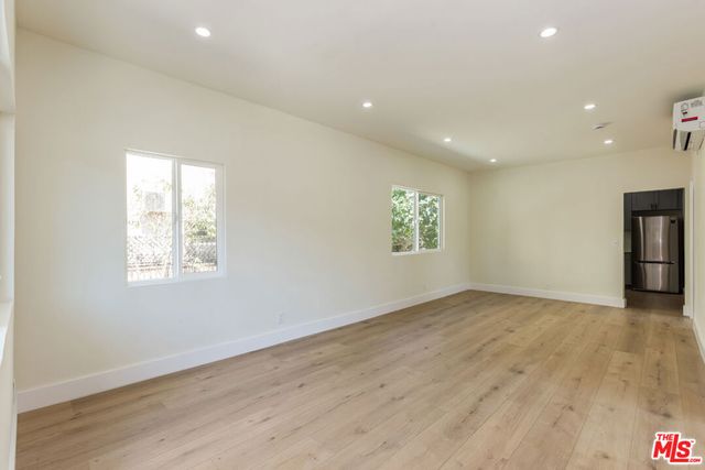 5915 Barton Avenue, Los Angeles, CA 90038