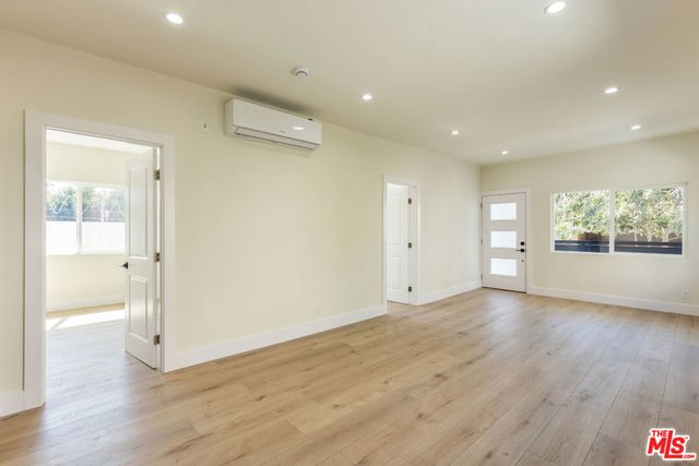 5915 Barton Avenue, Los Angeles, CA 90038