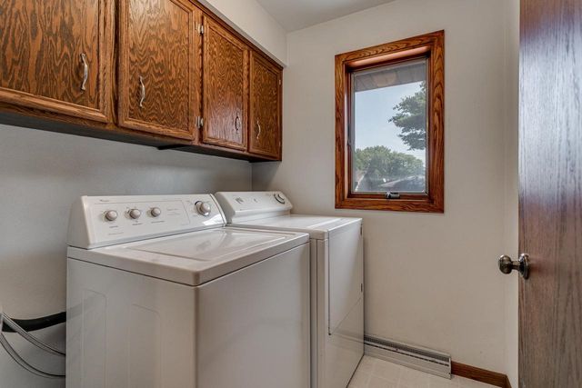 1332 MULBERRY LANE, Neenah, WI 54956