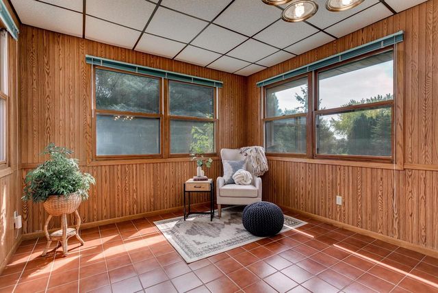 1332 MULBERRY LANE, Neenah, WI 54956