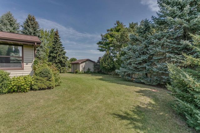 1332 MULBERRY LANE, Neenah, WI 54956