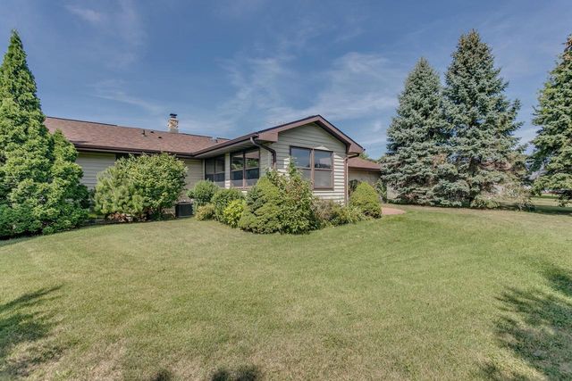 1332 MULBERRY LANE, Neenah, WI 54956
