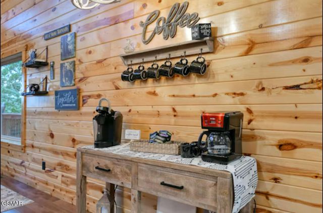 4536 Powdermill Estate Road, Sevierville, TN 37876