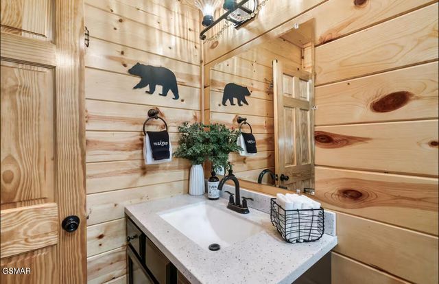 4536 Powdermill Estate Road, Sevierville, TN 37876