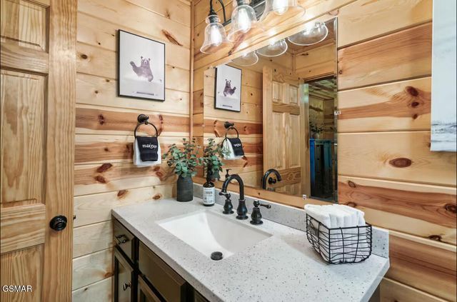 4536 Powdermill Estate Road, Sevierville, TN 37876