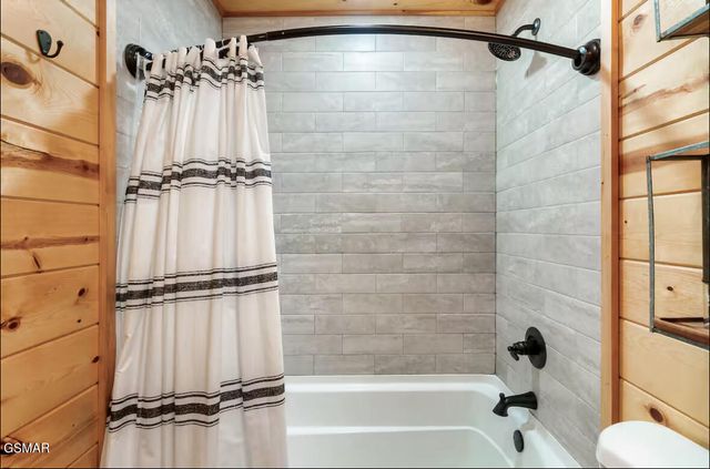 4536 Powdermill Estate Road, Sevierville, TN 37876