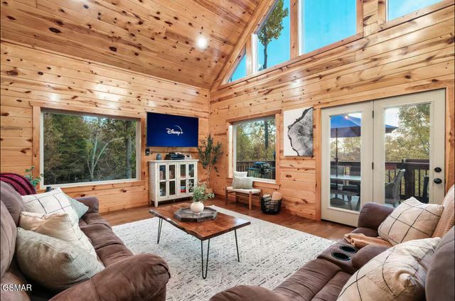 4536 Powdermill Estate Road, Sevierville, TN 37876