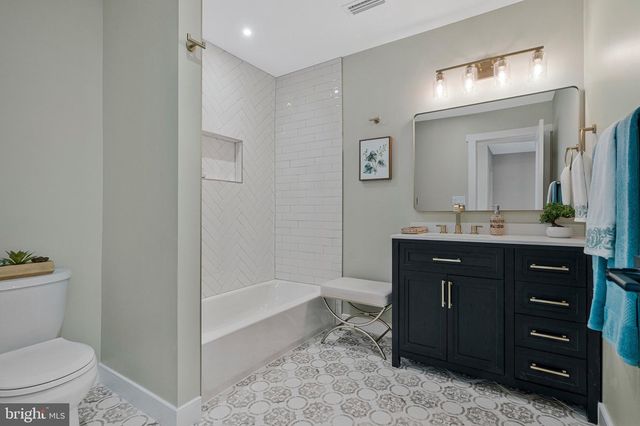 656 STUART CT, Herndon, VA 20170