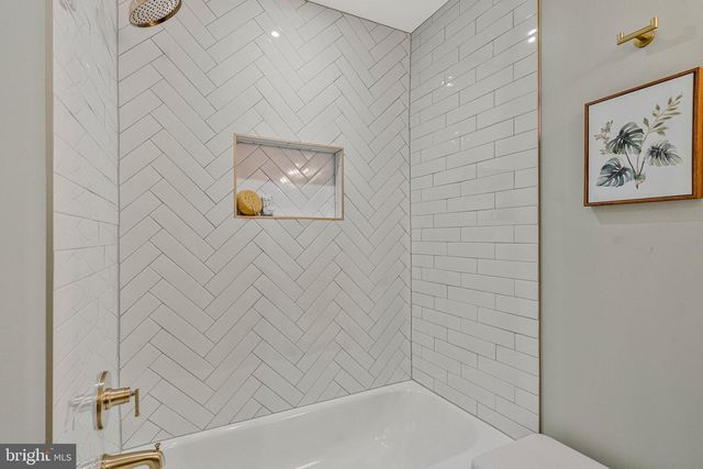 656 STUART CT, Herndon, VA 20170