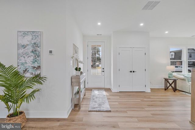 656 STUART CT, Herndon, VA 20170