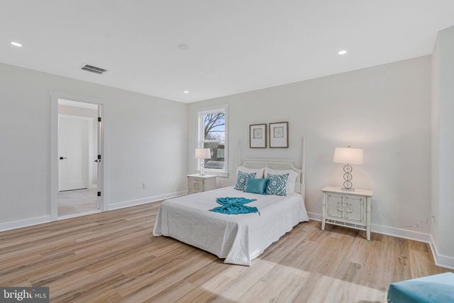 656 STUART CT, Herndon, VA 20170