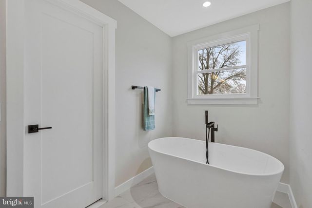 656 STUART CT, Herndon, VA 20170