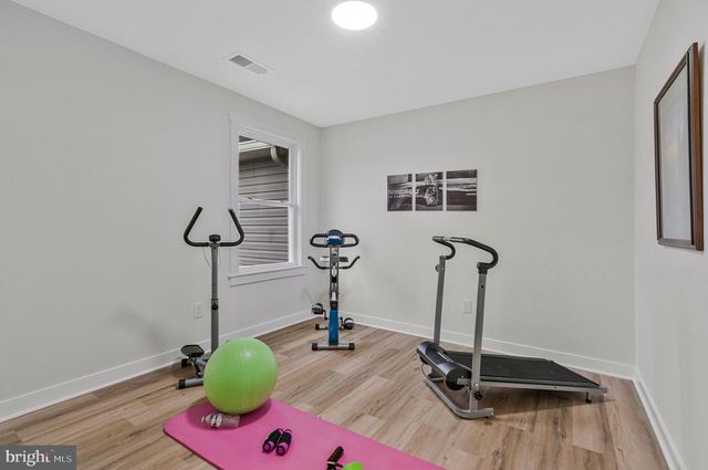 656 STUART CT, Herndon, VA 20170