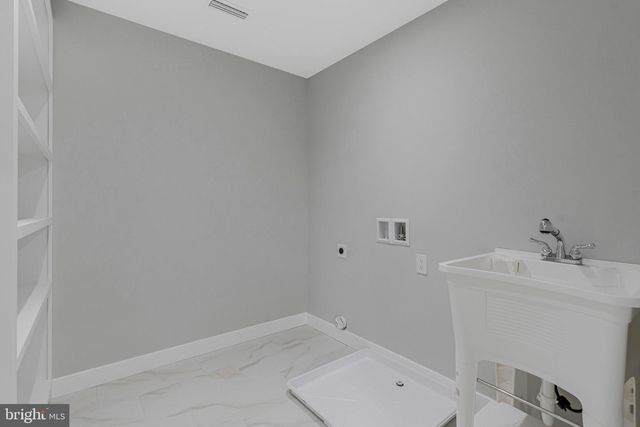 656 STUART CT, Herndon, VA 20170