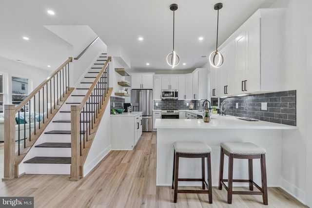 656 STUART CT, Herndon, VA 20170