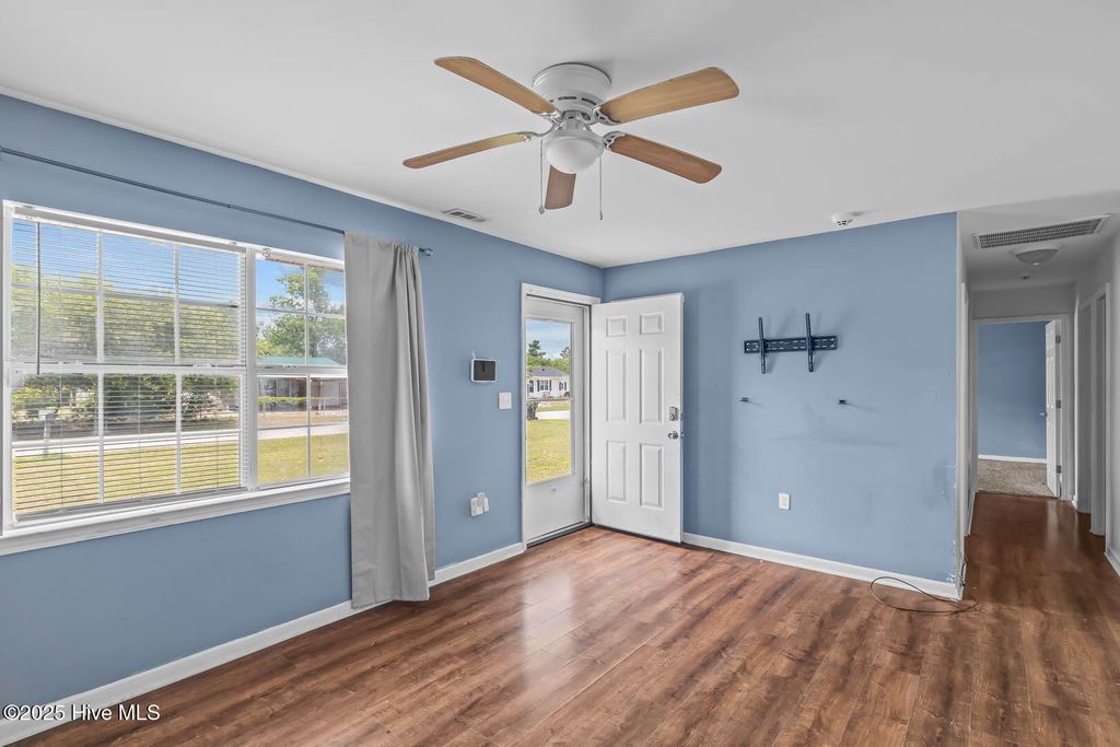 103 Riegel Drive, Hubert, NC 28539