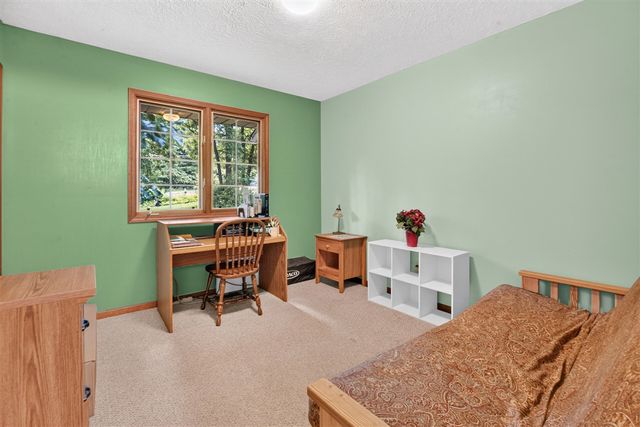 7750 N 32nd Street, Richland, MI 49083