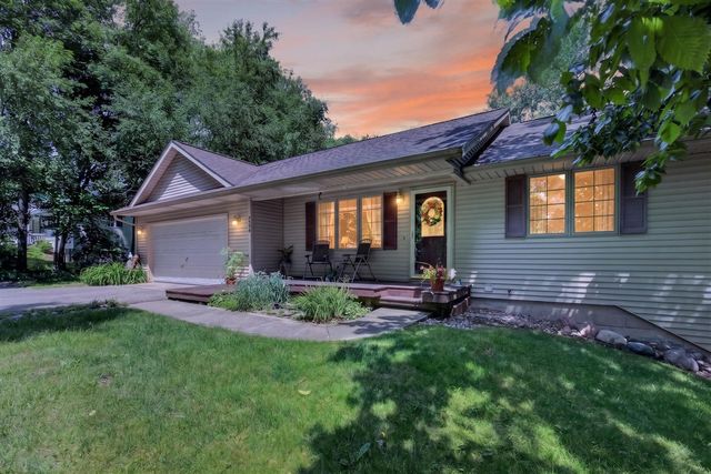 7750 N 32nd Street, Richland, MI 49083