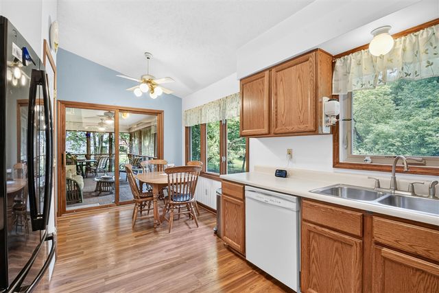 7750 N 32nd Street, Richland, MI 49083