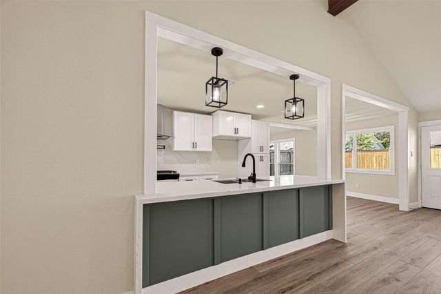 5718 Longforest Drive, Houston, TX 77088