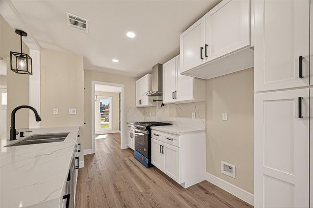 5718 Longforest Drive, Houston, TX 77088