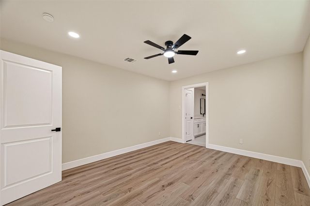 5718 Longforest Drive, Houston, TX 77088