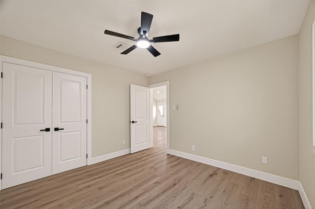 5718 Longforest Drive, Houston, TX 77088