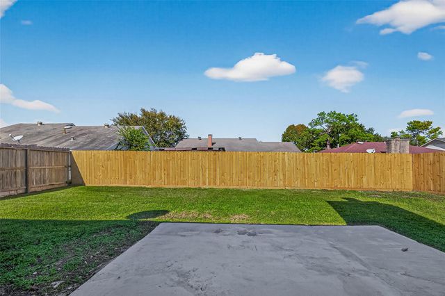 5718 Longforest Drive, Houston, TX 77088