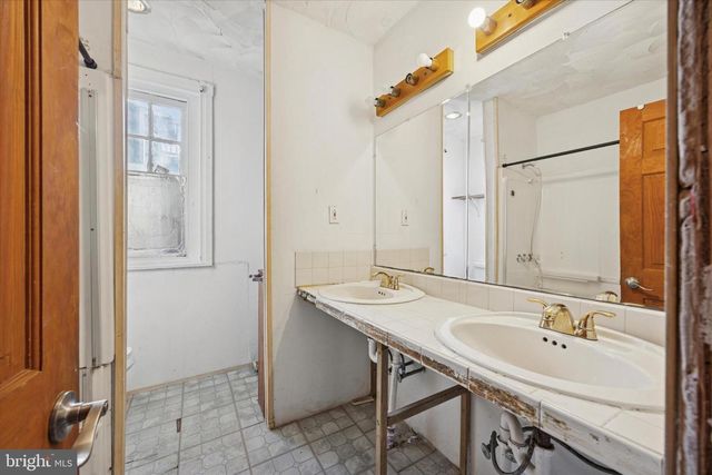 5124 NEWHALL ST, Philadelphia, PA 19144