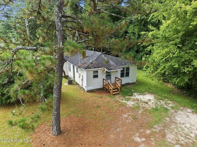 400 S Hardin Street, Southern Pines, NC 28387