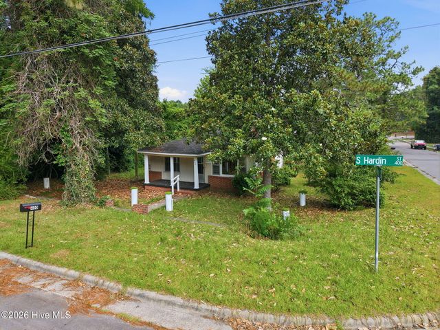 400 S Hardin Street, Southern Pines, NC 28387